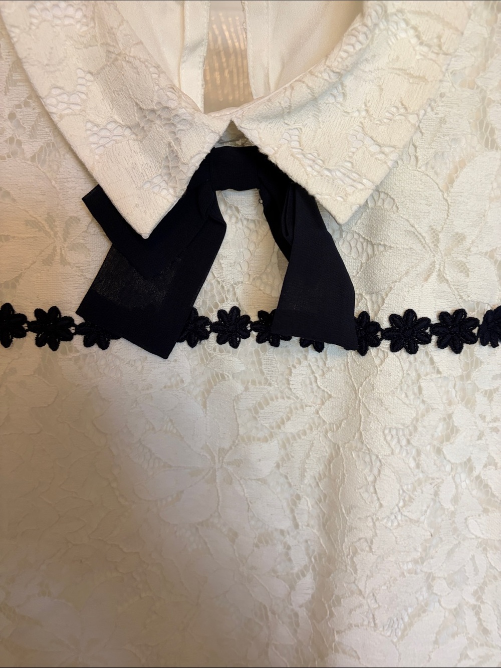 Karl Lagerfeld White Textured Lace Top with Navy Logo Tag - Picture 5 of 5